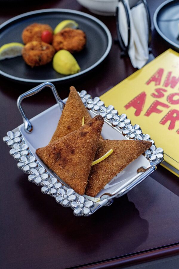 Vidhyas Giant Crumbed Samoosa Vidhyas Giant Crumbed Samoosa